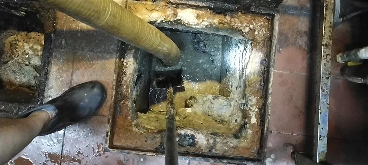 府谷污水池清理一般都有毒气，怎么预防中毒呢？