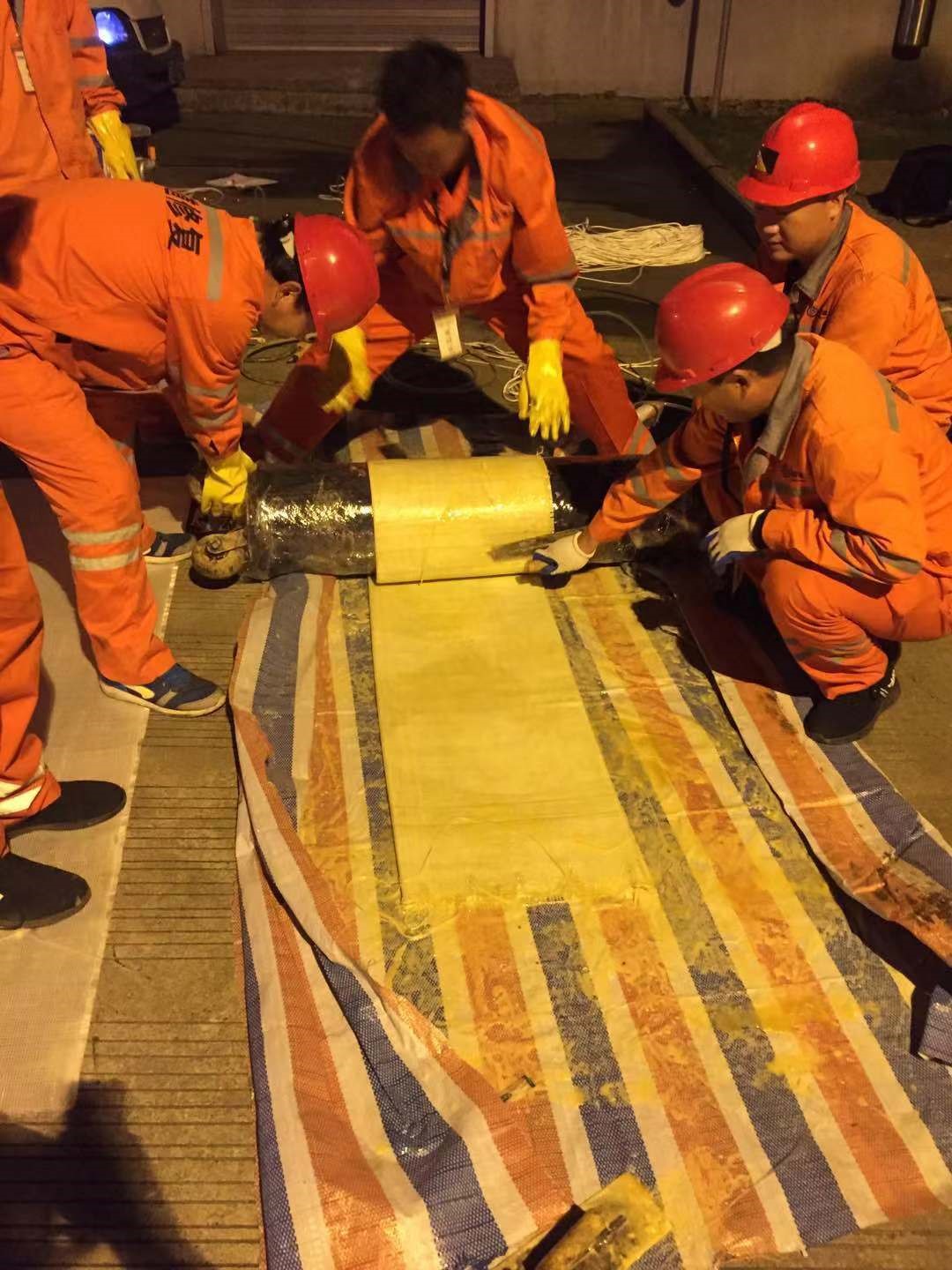 府谷CIPP局部树脂固化法