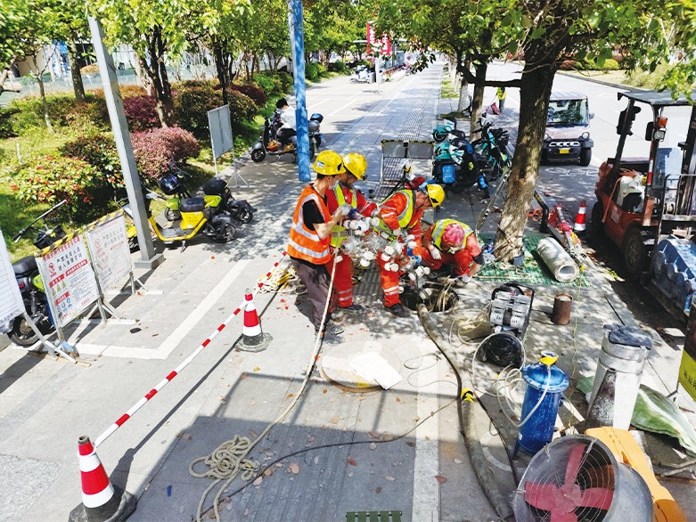  府谷UV-CIPP紫外光固化修复